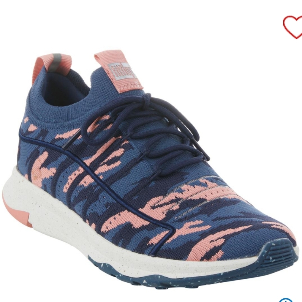 🌻IYKYK🌻 COMFORT SHOE 👟 FIT FLOP | Pull on Knit Sneakers, Size 7 (See details)